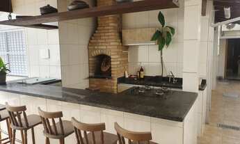 Imagem 3: Imóvel residencial com 3 dorm., 3 suítes, 4 vagas de garagem e piscina - AC 215m², a 150 m