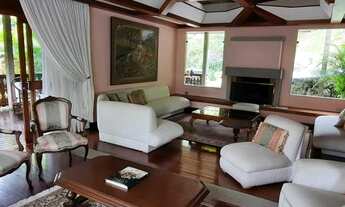 Imagem 4: Casa maravilhosa com muito verde