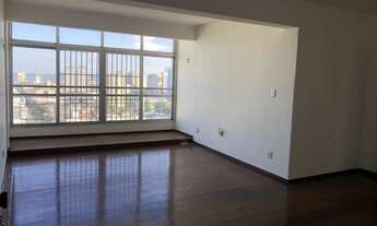 Imagem: Alugo apto com 3 quartos em frente a praça