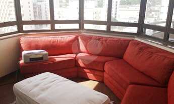 Imagem 2: Apto Reformado - 227m2 - 4 Quartos/2 Suítes/3 Vagas de garagem