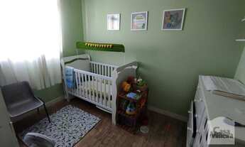 Imagem 3: Apartamento à Venda - Cabral, 2 Quartos, 45 m²