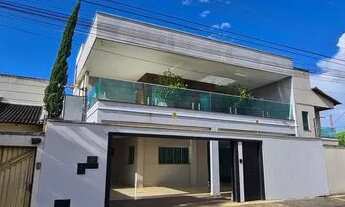 Imagem: Sobrado para venda tem 280 metros quadrados