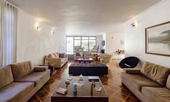 Imagem 2: Casa rodeada de verde e pássaros, com 4 dormitórios (2 suítes), Piscina, jardins, 4 vagas