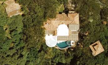 Imagem 3: Excepcional Propriedade com Vista Cinematográfica e Exuberante Paisagem Arborizada