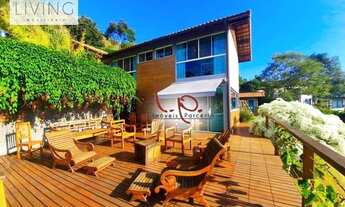 Imagem 3: Encantadora e Moderna Casa, com 4 Suítes, em Condomínio Exclusivo, com Ótima Localização e