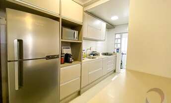 Imagem 3: Apartamento para venda possui 70 metros quadrados com 2 quartos em Balneário - Florianópol