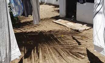 Imagem 3: Vendo casa 2qts. Um suite .copa.coz.sala.vaga para 2 carrosHu