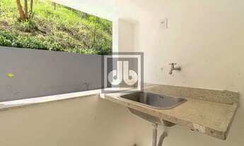 Imagem 5: Casa com 436m² no melhor condomínio de Pendotiba. Terreno com aproximadamente 1.500m² e mu