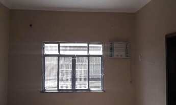 Imagem 7: Alugo Excelente casa de três quartos no bairro Coelho / SG