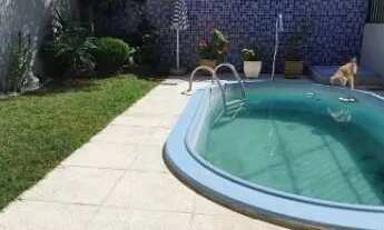 Imagem: Residência c/ 185m², 3 dormitórios, sendo