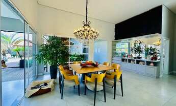 Imagem 6: Casa padrão condomínio em bairro nobre