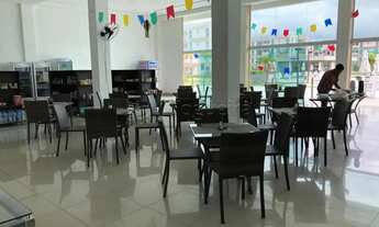 Imagem 4: Em Muro Alto, apartamento mobiliado com 2 quartos e 1 vaga. Excelente empreendimento