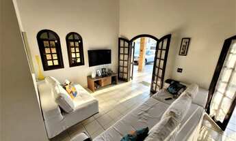 Imagem 2: Sobrado para venda com 293 metros quadrados com 5 quartos em PRAIA DE MARANDUBA - Ubatuba