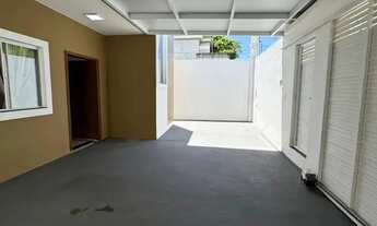 Imagem 2: VENDE Casa com 3 dormitórios