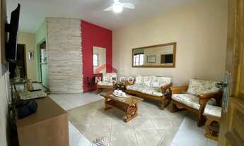 Imagem: Casa em Avenida Maria da Conceição Vargas