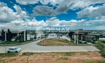 Imagem: Terreno de Esquina no Reserva do Paratehy