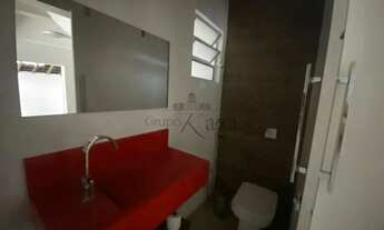 Imagem 5: Oportunidade - Casa Sobrado - Bosque dos Eucaliptos - 3 Dormitórios - 185m²