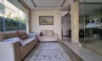 Imagem 5: Sobrado para venda possui 450 metros quadrados com 4 quartos em Jardins Lisboa - Goiânia