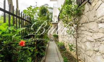 Imagem 4: SOBRADO A VENDA EM MOEMA COM 250M² DE TERRENO E 261M² CONSTRUIDOS