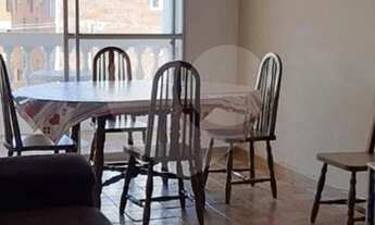 Imagem 2: 02 Dortmitórios, 01 Sala com 02 Ambientes, com sacada e cozinha ampla. 300 m da praia