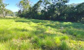 Imagem 4: LINDO SÍTIO COM RIACHO E ESCRITURA NA PARADA 89 DA RS-020