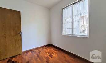 Imagem 7: Apartamento à Venda - Sagrada Família, 2 Quartos, 56 m²