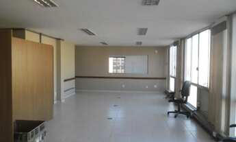 Imagem: Comercial/Industrial de 220 metros quadrados