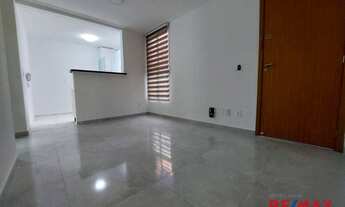 Imagem 2: Apartamento 2/4 com Porcelanato e Ar Condicionado - Cond. Solar das Palmeiras