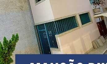 Imagem: Duplex de alto padrão, com 4 quartos e