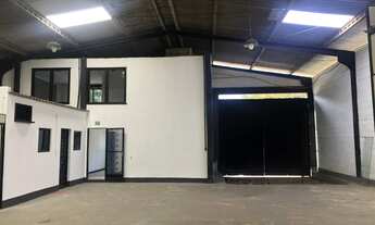 Imagem 7: Galpão/Depósito/Armazém para aluguel possui 683 metros quadrados com 8 quartos