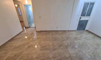 Imagem 7: Condomínio Ariranhas no Hileia todo porcelanato, com armários modulados nos 2 quartos