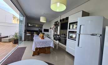 Imagem 3: Luxuosa Casa Mobiliada com Edícula e Piscina - São José/SC