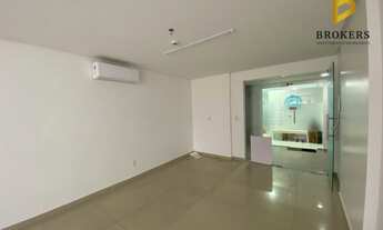 Imagem 3: Centro comercial para venda possui 31 metros quadrados em Ponta Verde - Maceió - AL