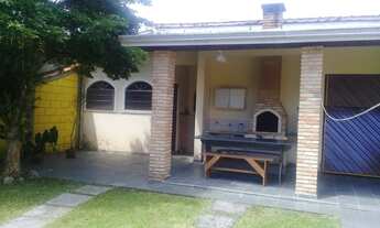 Imagem 2: Casa para venda possui 145 metros quadrados com 2 quartos em Jardim Parnaso - Caraguatatub