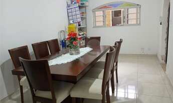 Imagem 5: Sobrado com cozinha industrial