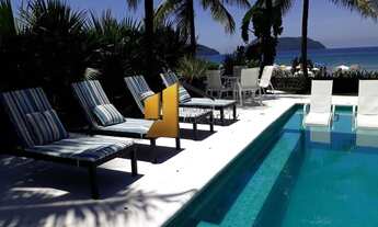 Imagem 4: Casa pé na areia para venda possui 1400 metros quadrados com 6 suítes em Juquehy - São Seb