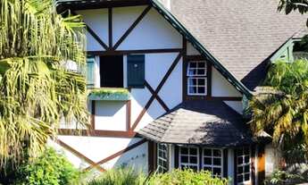 Imagem: Espetacular residência em rua tranquila