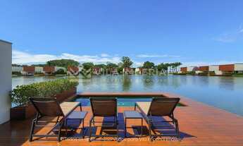 Imagem 5: Charmosa Villas do Lago por Arquiteto Marcio Kogan à venda na Fazenda Boa Vista!