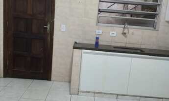 Imagem 3: Quarto com banheiro