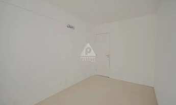 Imagem 6: 4 QUARTOS, 1 SUITE, VARANDÃO, 2 VAGAS DE GARAGEM. PRÉDIO COM ESTRUTURA DE LAZER COMPLETA