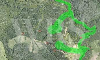 Imagem: Chácaras de 2 hectares com muita água