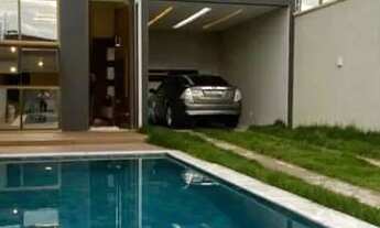 Imagem: Casa para venda tem 530 metros quadrados