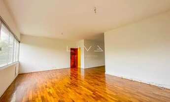 Imagem 5: Na 2a. Quadra da Praia do Leblon (Pé na Areia) Abaixo do Preço para Reforma! 180 m² 4 Qu