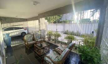 Imagem 6: Casa de 228m² com piscina e energia solar no bairro da Madalena