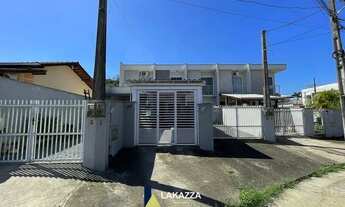 Imagem: Geminado sobrado no bairro São Marcos