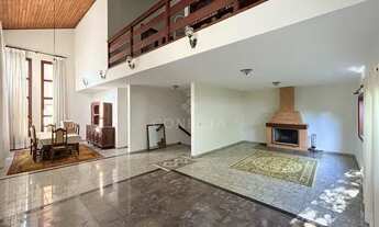 Imagem 3: Alphaville 06 - casa para locação; 4 suítes; espaço gourmet com churrasqueira; pé direito