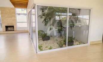 Imagem 3: Sobrado no Mirante do Vale com 5 suítes, sendo 1 térrea