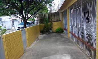 Imagem 2: Casa para venda tem 200 metros quadrados com 3 quartos