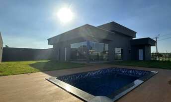 Imagem: Casa de alto padrão em condomínio de Mirassol