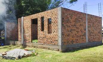 Imagem 2: Casa em construção em lomba grande